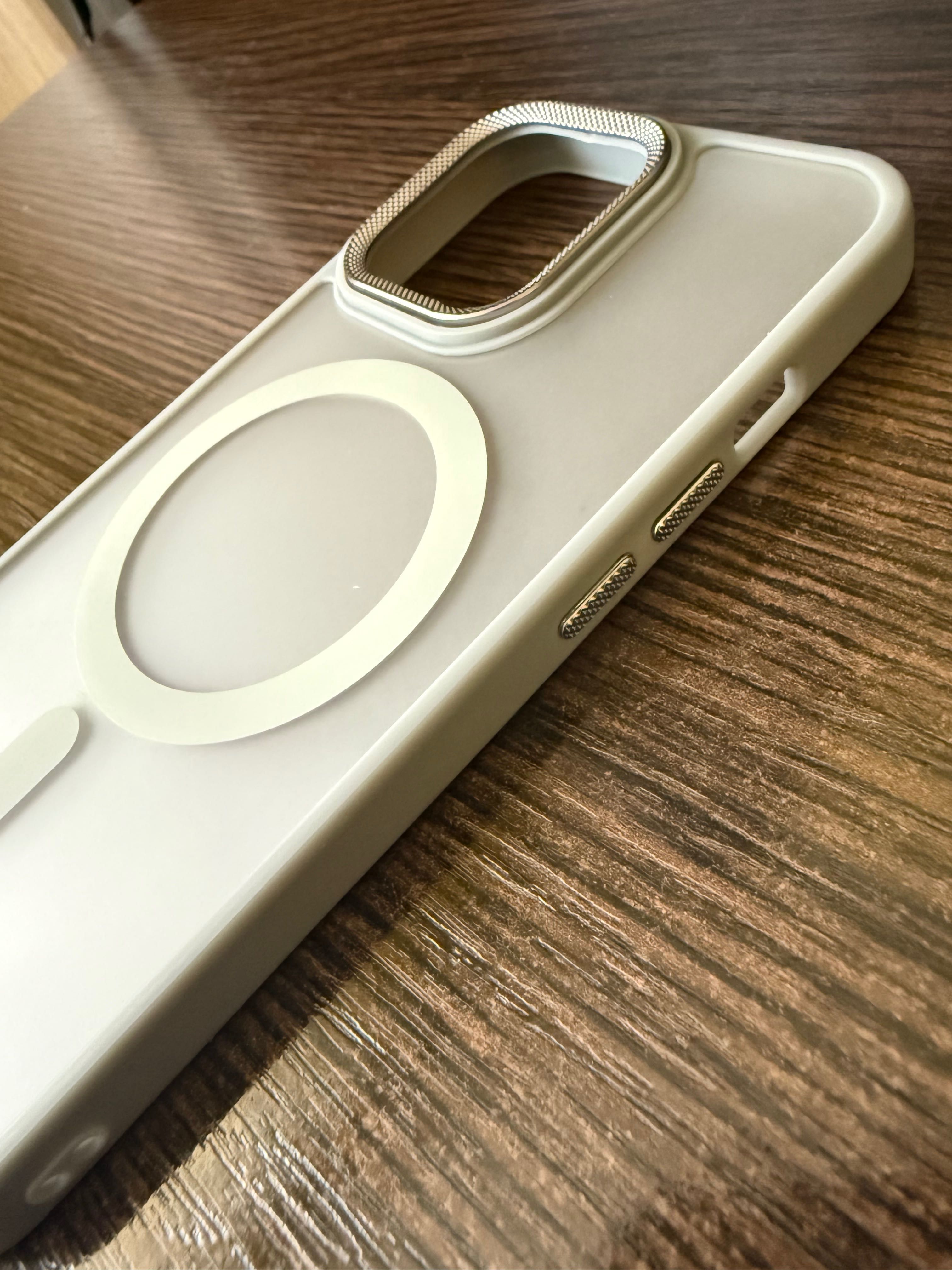 Чехол для iPhone 13 Pro з підтримкою MagSafe