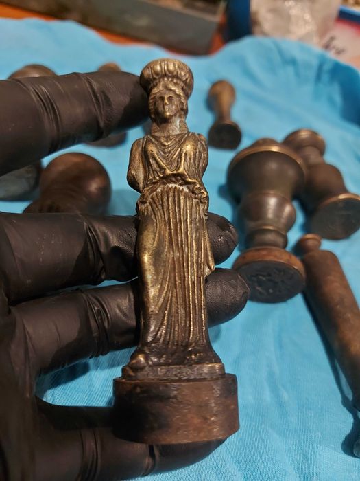 Pieczęcie mosieżne herbowe? 11 sztuk