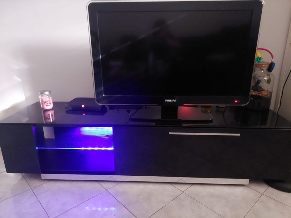 Móvel sala c/ leds preto