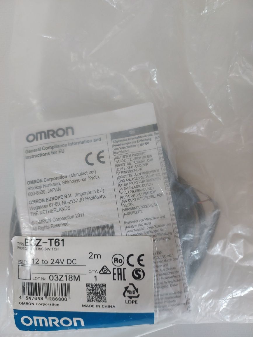 Оптичний датчик Omron e3z-t61 2m