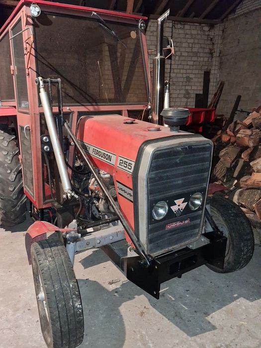 Massey Ferguson 255