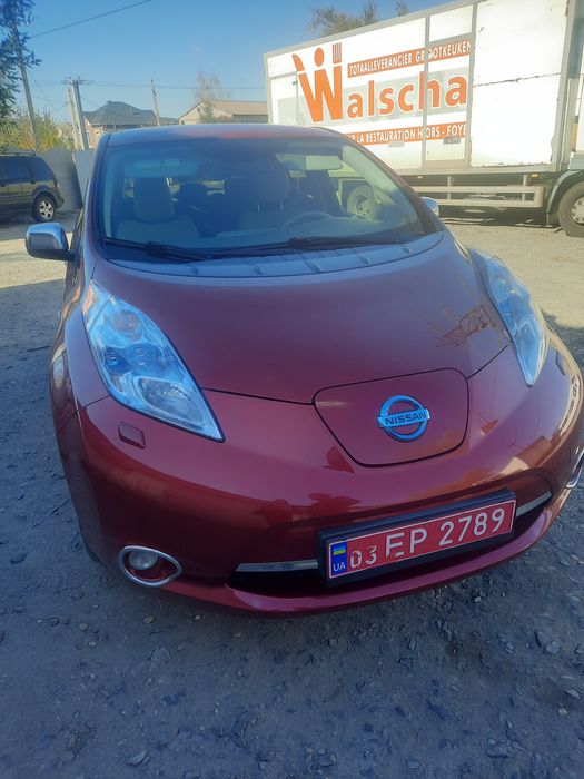 NISSAN LEAF 2012 рік
