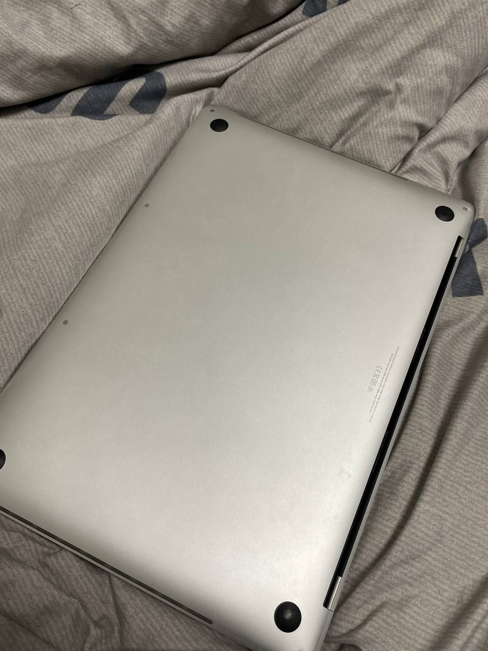 Продам/обміняю Mac book pro 1990 i9/ddr4 32gb /ssd 500gb