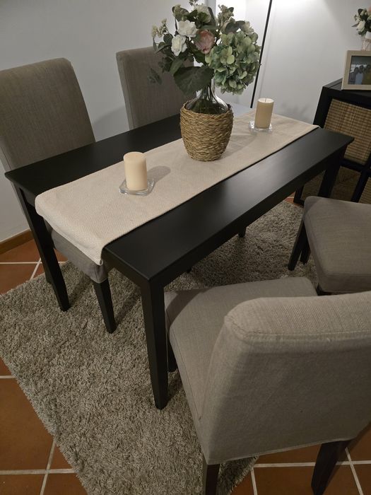 Mesa com 4 cadeiras Ikea