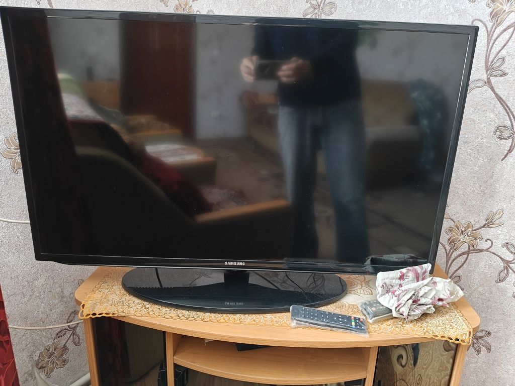 Телевізор Samsung ue40eh5007