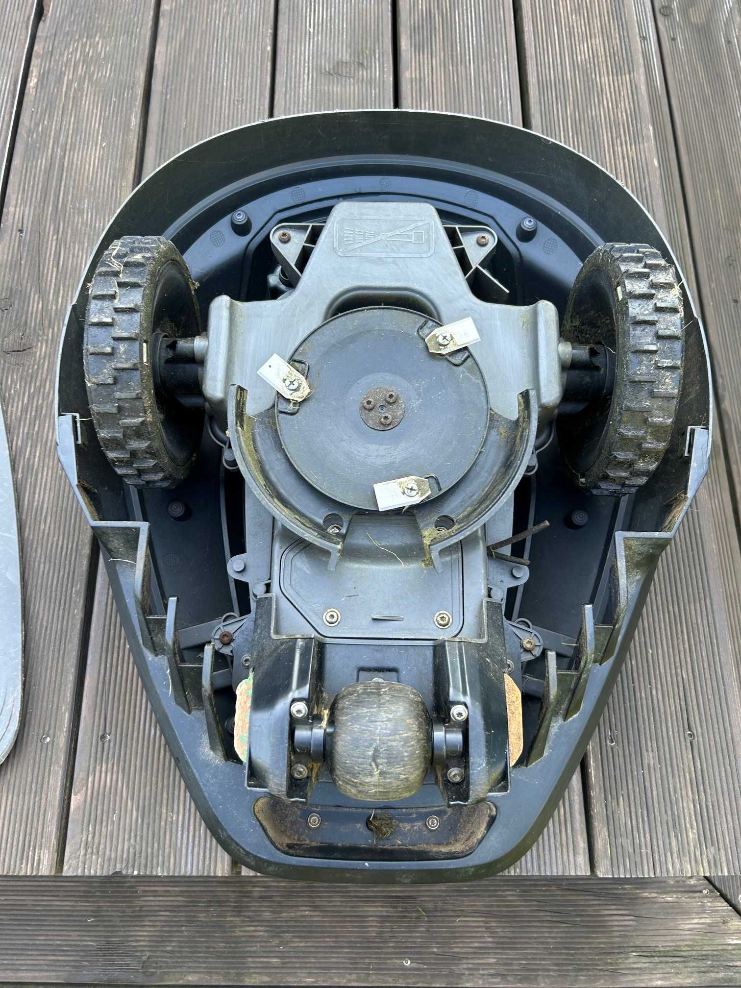 Robot koszący Gardena R 70 Li