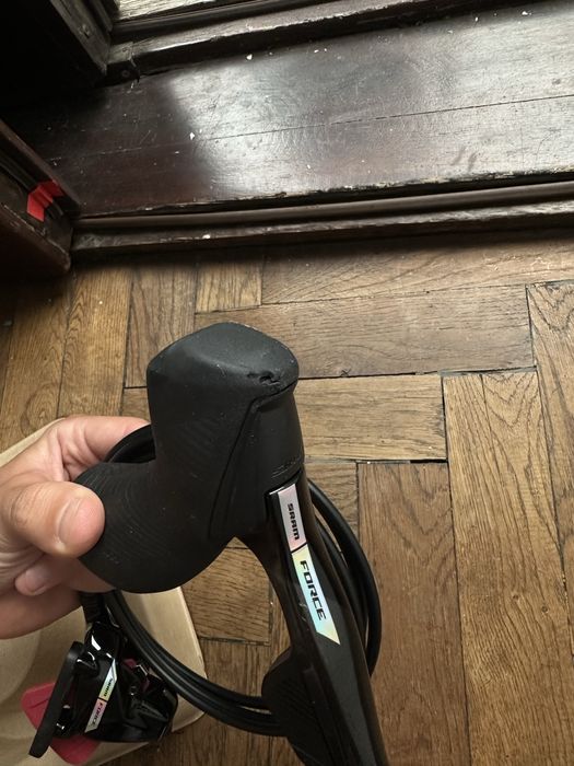 SRAM FORCE AXS D2 Klamkomanetki hamulce zestaw
