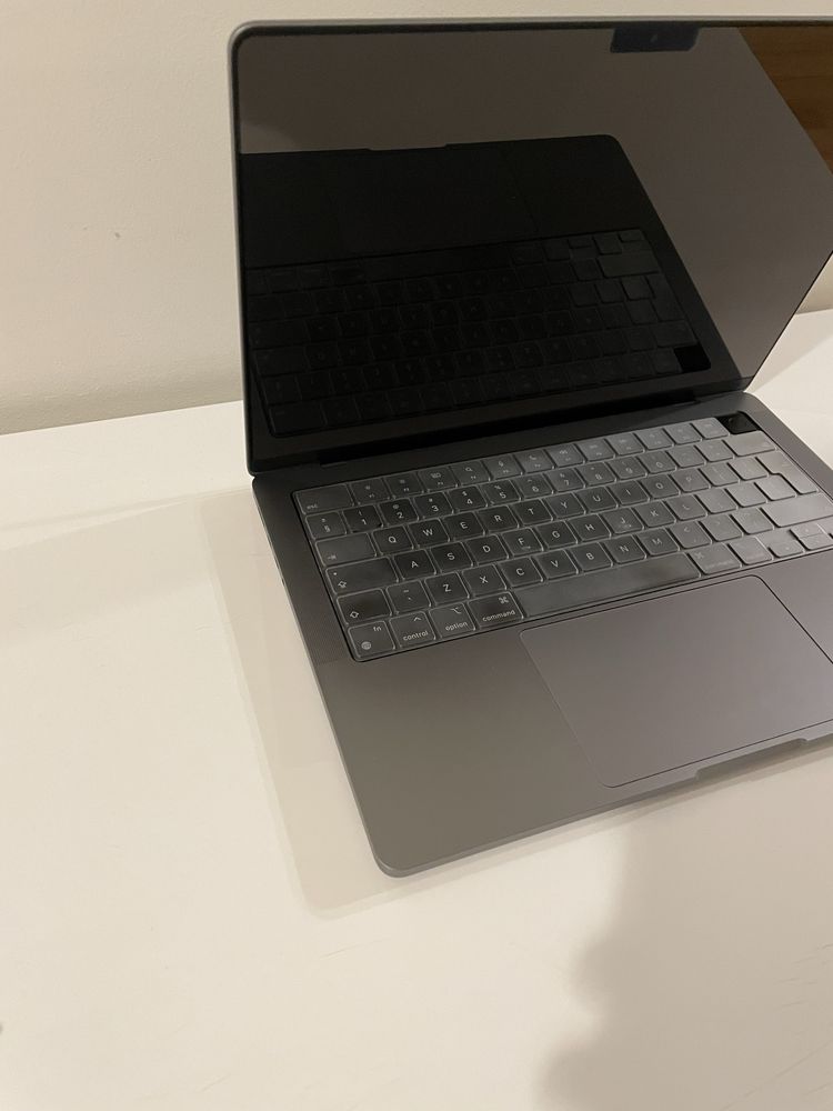 APPLE MacBook Pro 2023 14” Retina M2 Pro