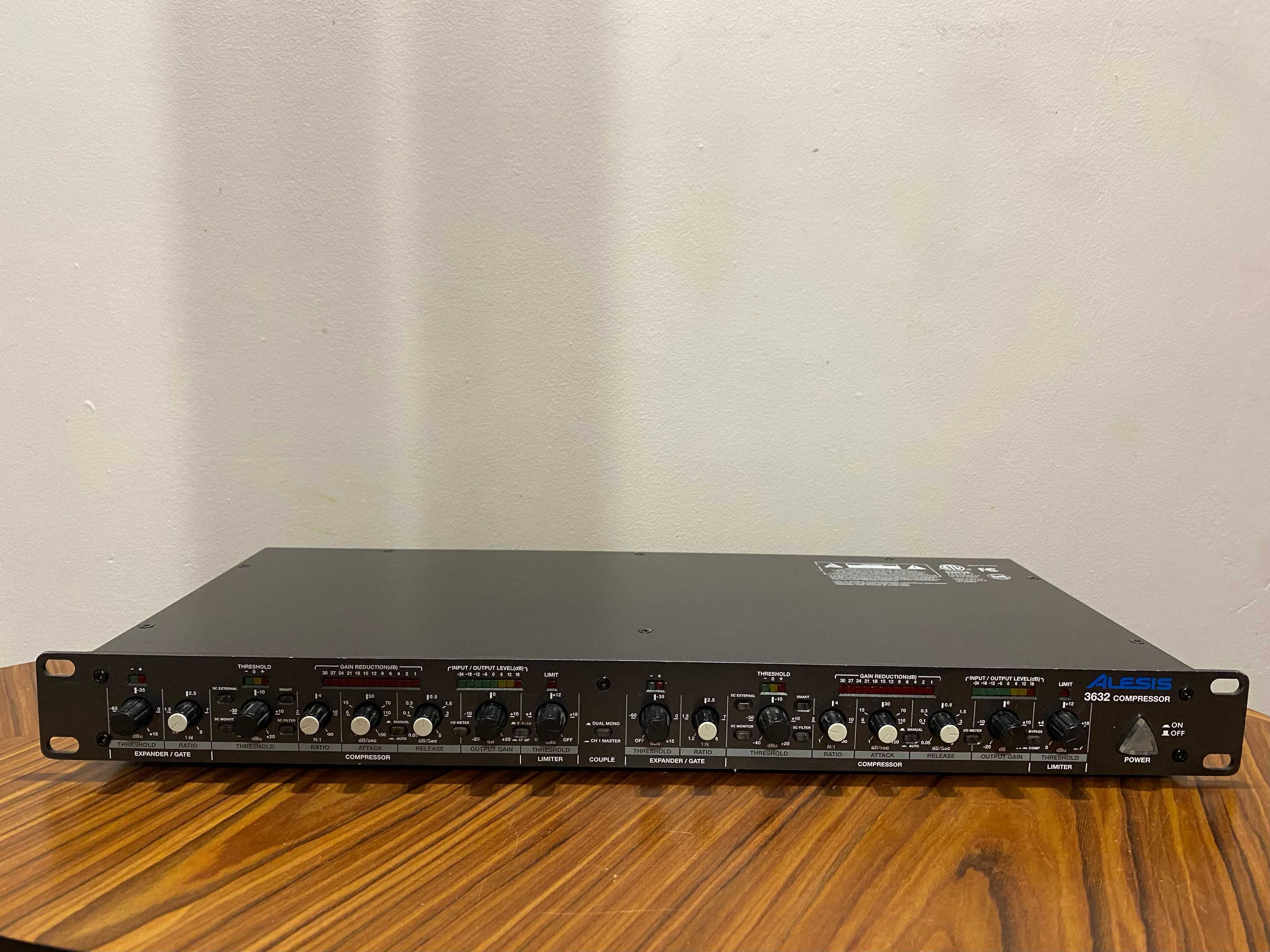 Kompresor limiter bramka Alesis 3632