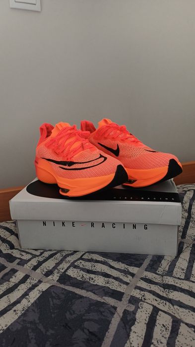 Nike air zoom alphafly next%2
alphafly next%2
Tamanho 43 Novo nunca us