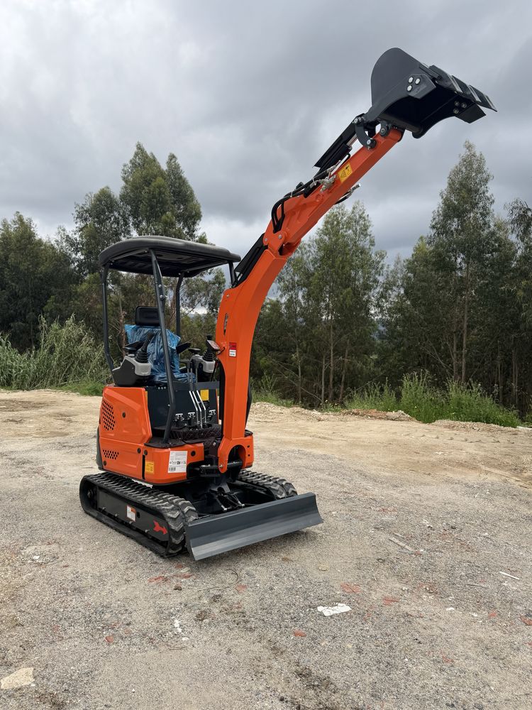 Mini escavadora giratoria 2 ton motor kubota