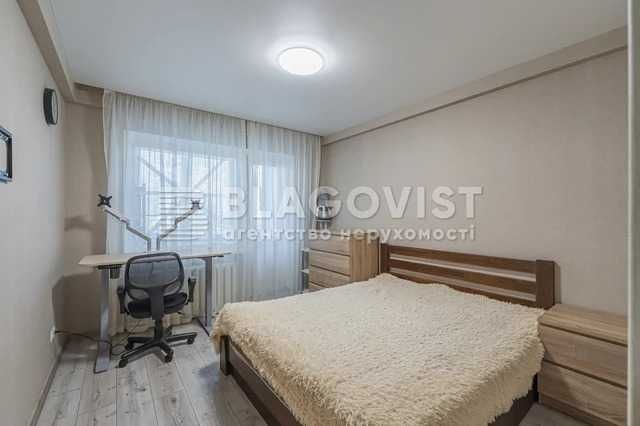 Продам квартиру Солом'янська 31