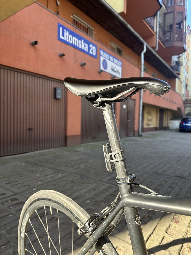 Specialized Tarmac SL5 – karbonowy rower szosowy