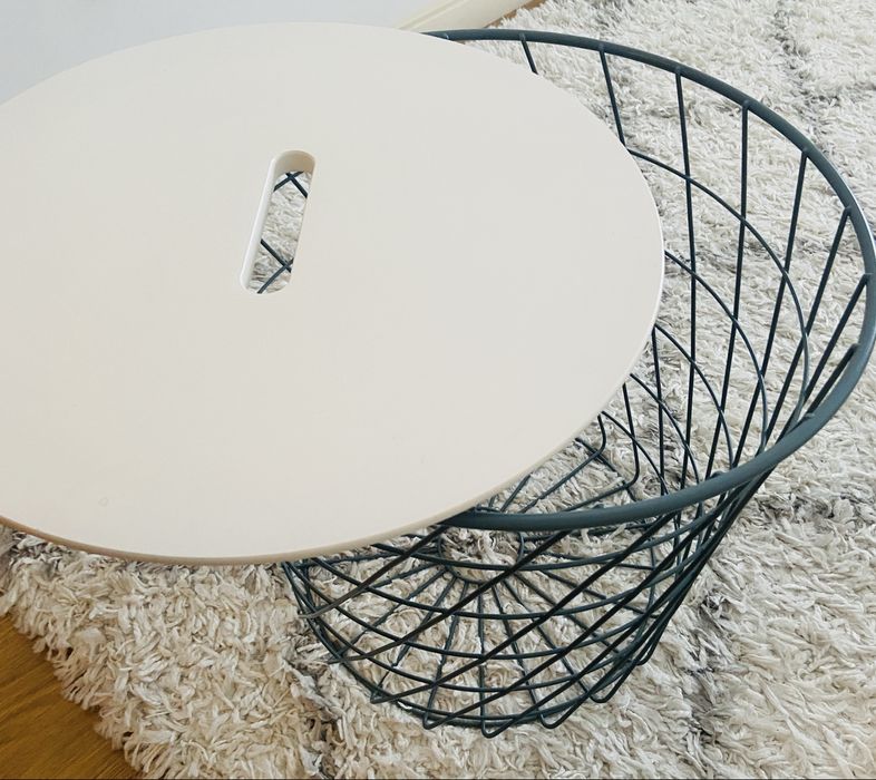 Mesa com arrumacao IKEA