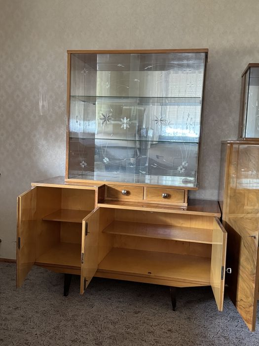 Stare meble vintage PRL kredens