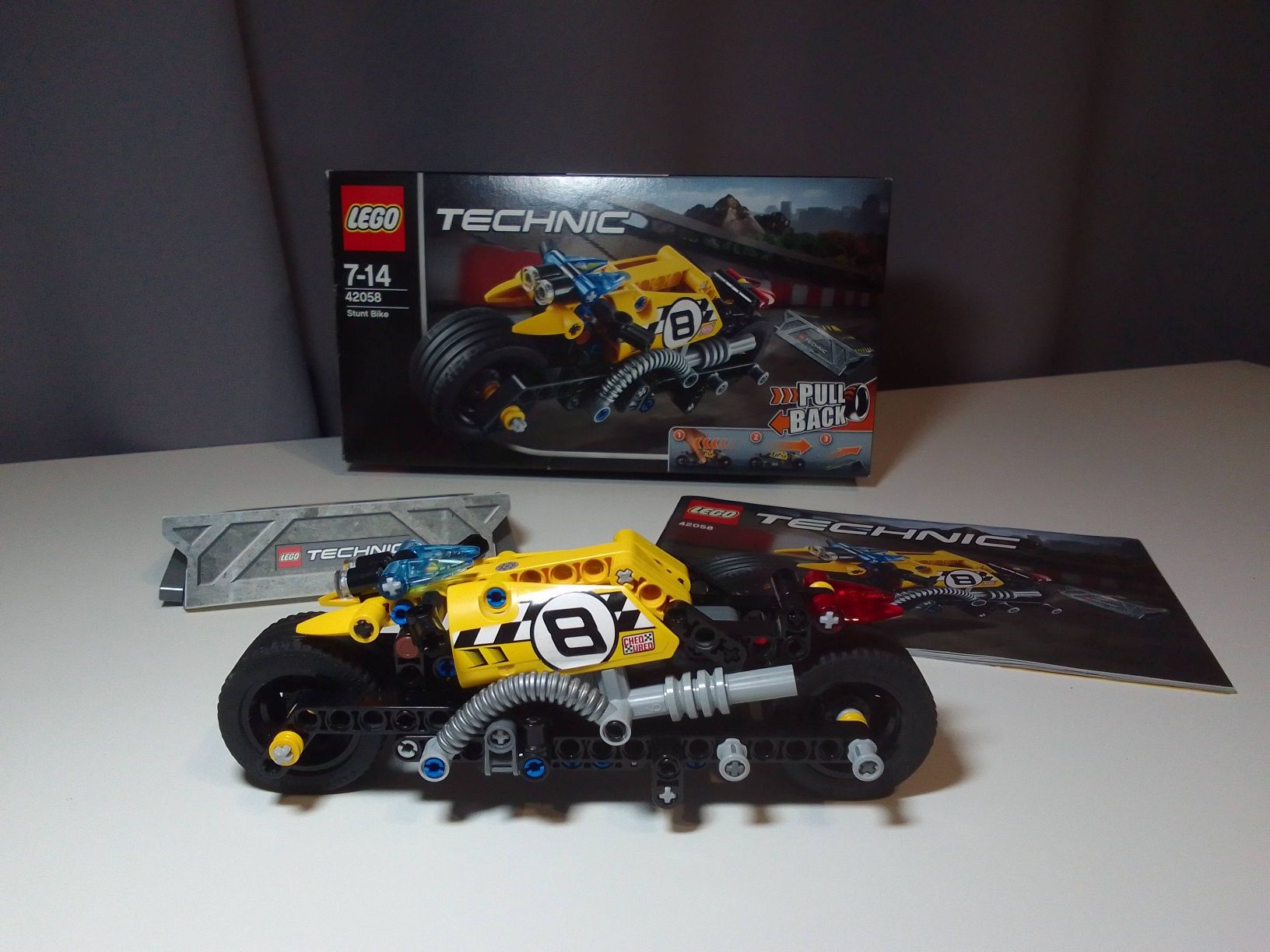 LEGO Technic 42058 Motocykl z napędem