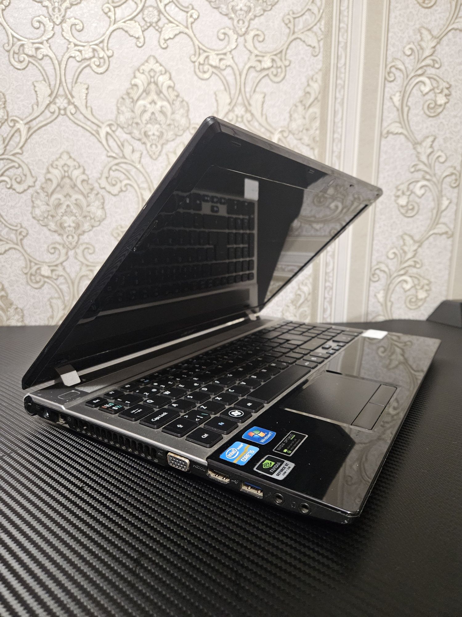 Стильний Acer 17.3" | i5 3210M | 4gb ram | Nvidia GT 630M 2gb | 120ssd
