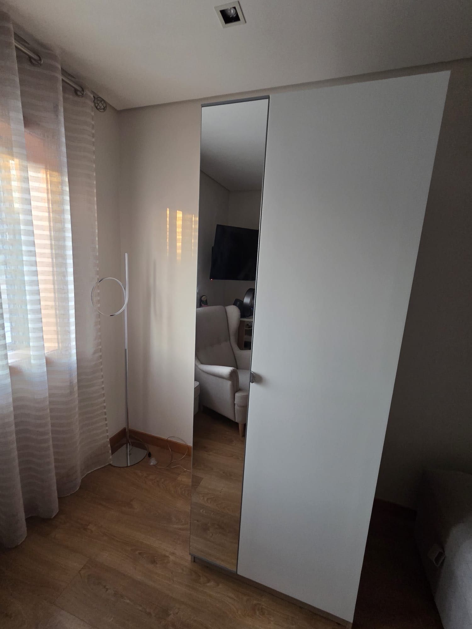 Conjunto à venda: cama HEMNES + armário