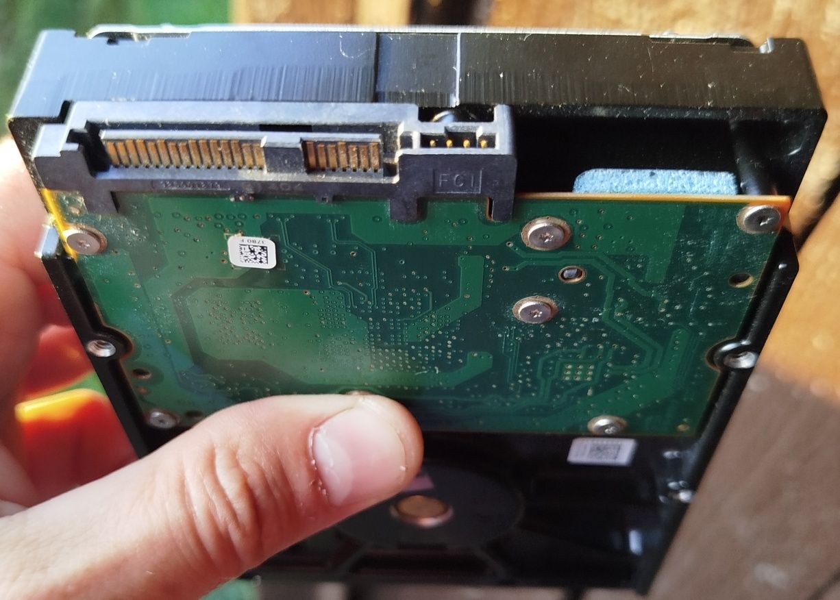 Жорсткий диск 1 TB
