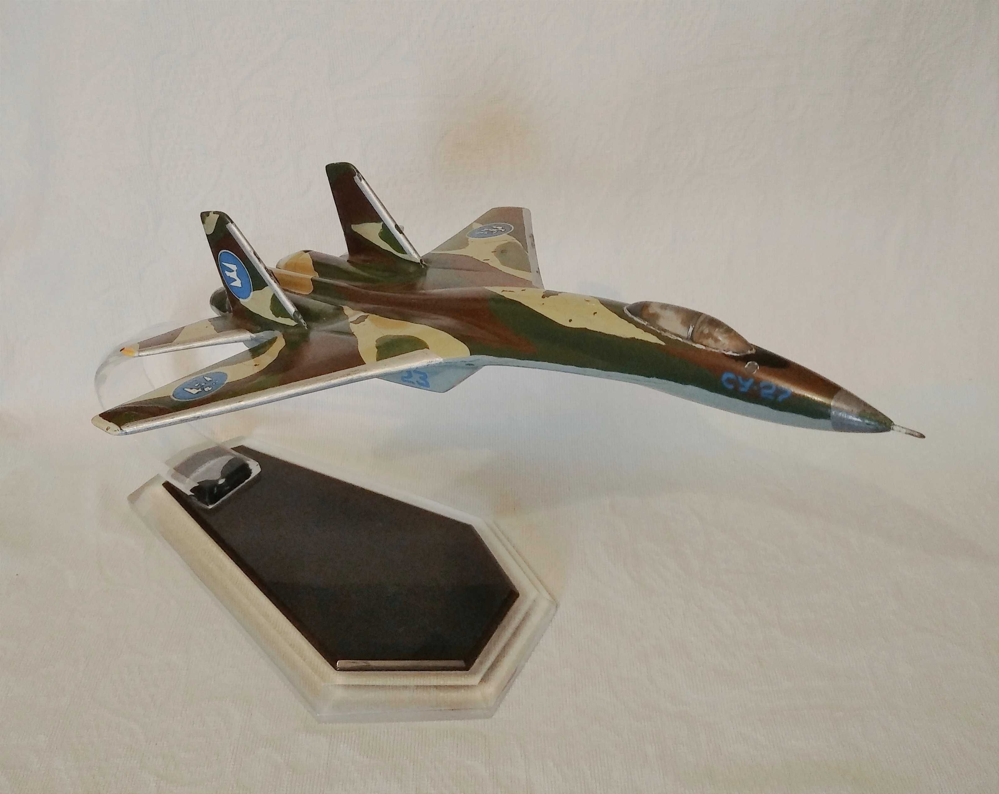 Подарочная модель Су-27 (алюминий, литьё, эпоха СССР)