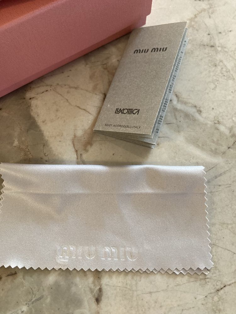 Okulary przeciwsłoneczne Miu Miu