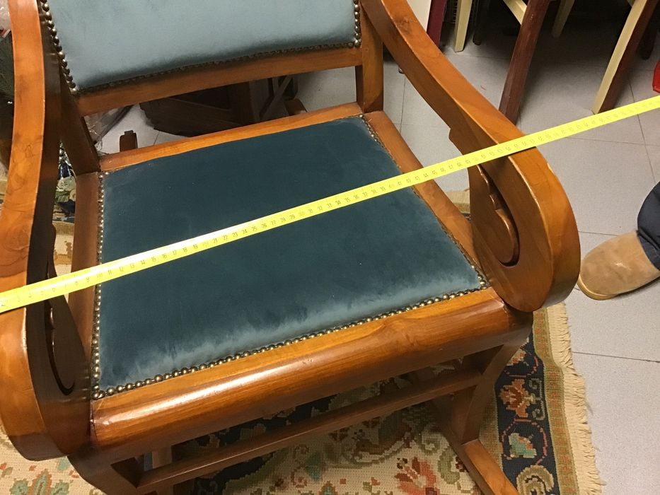 Cadeira de baloiço em madeira