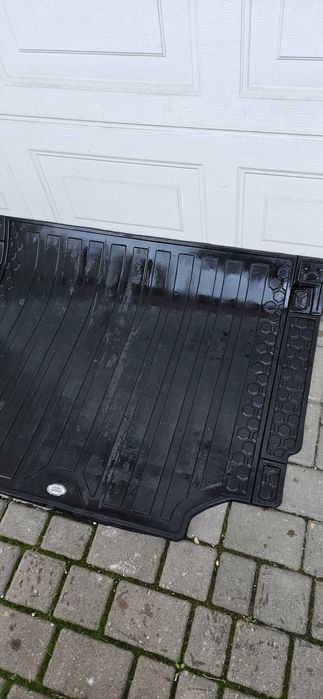 Land Rover Defender mata gumowa bagaznika OEM