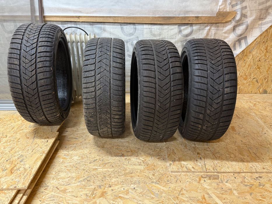 Продам зимние Pirelli R18 235/45