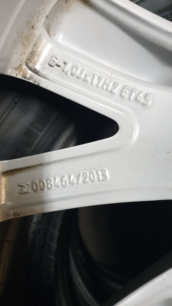 Felgi Aluminiowe 5x112 7Jx17 ET45 Audi A4 A3 A6 Q2 Q3 VW