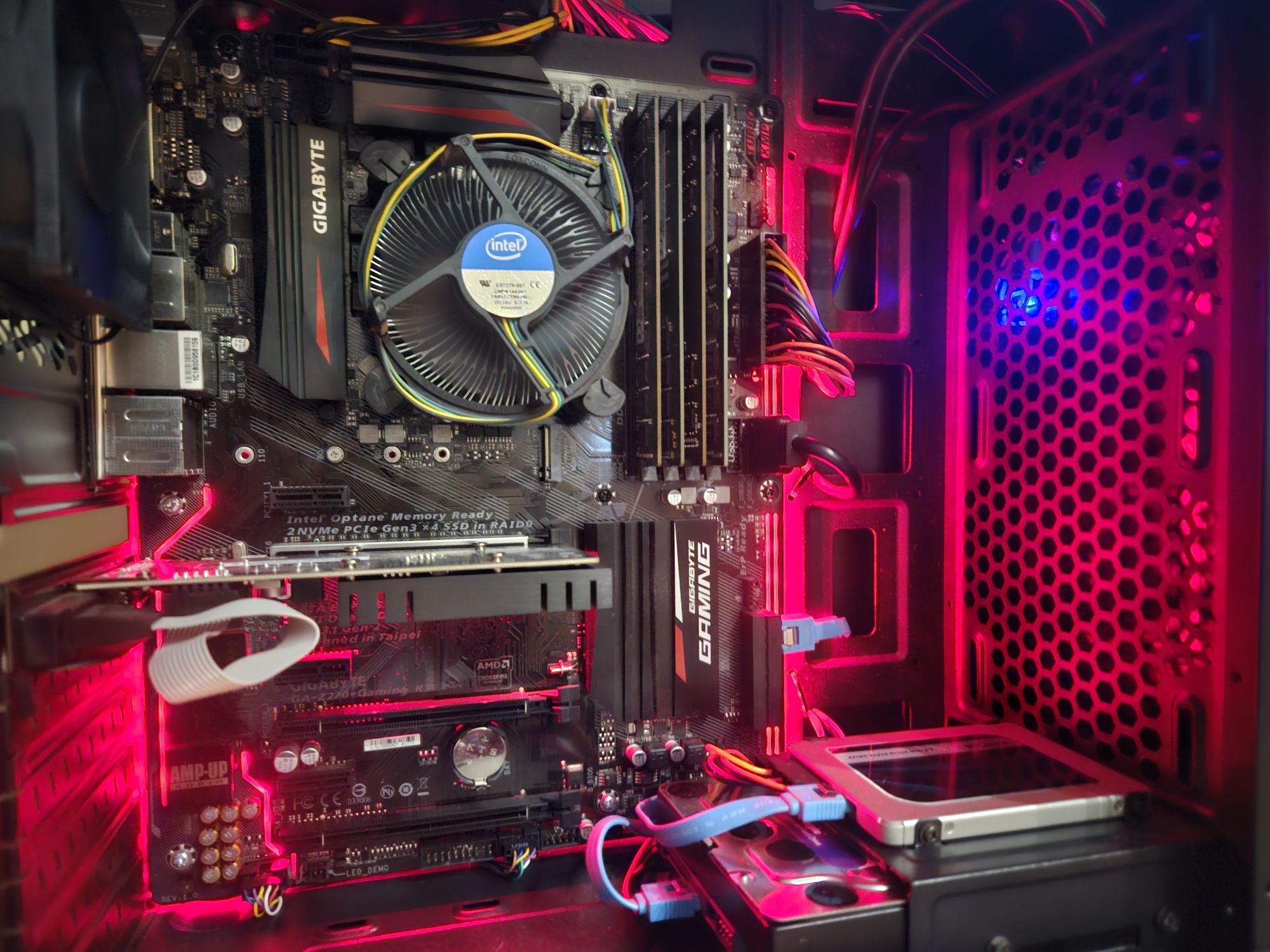 PC i5-7500 GA-Z270-Gaming K3 250 GB SSD 4TB HDD 16GB RAM DDR4 GT 710