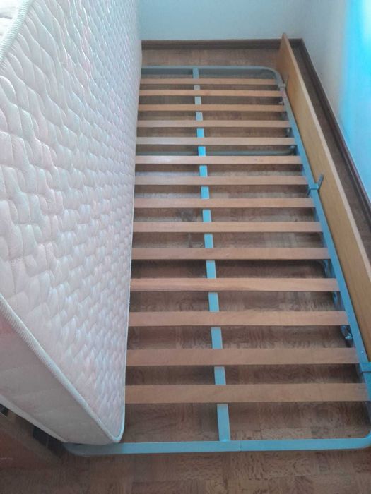 Excelente Oportunidade: um quarto alegre e confortável