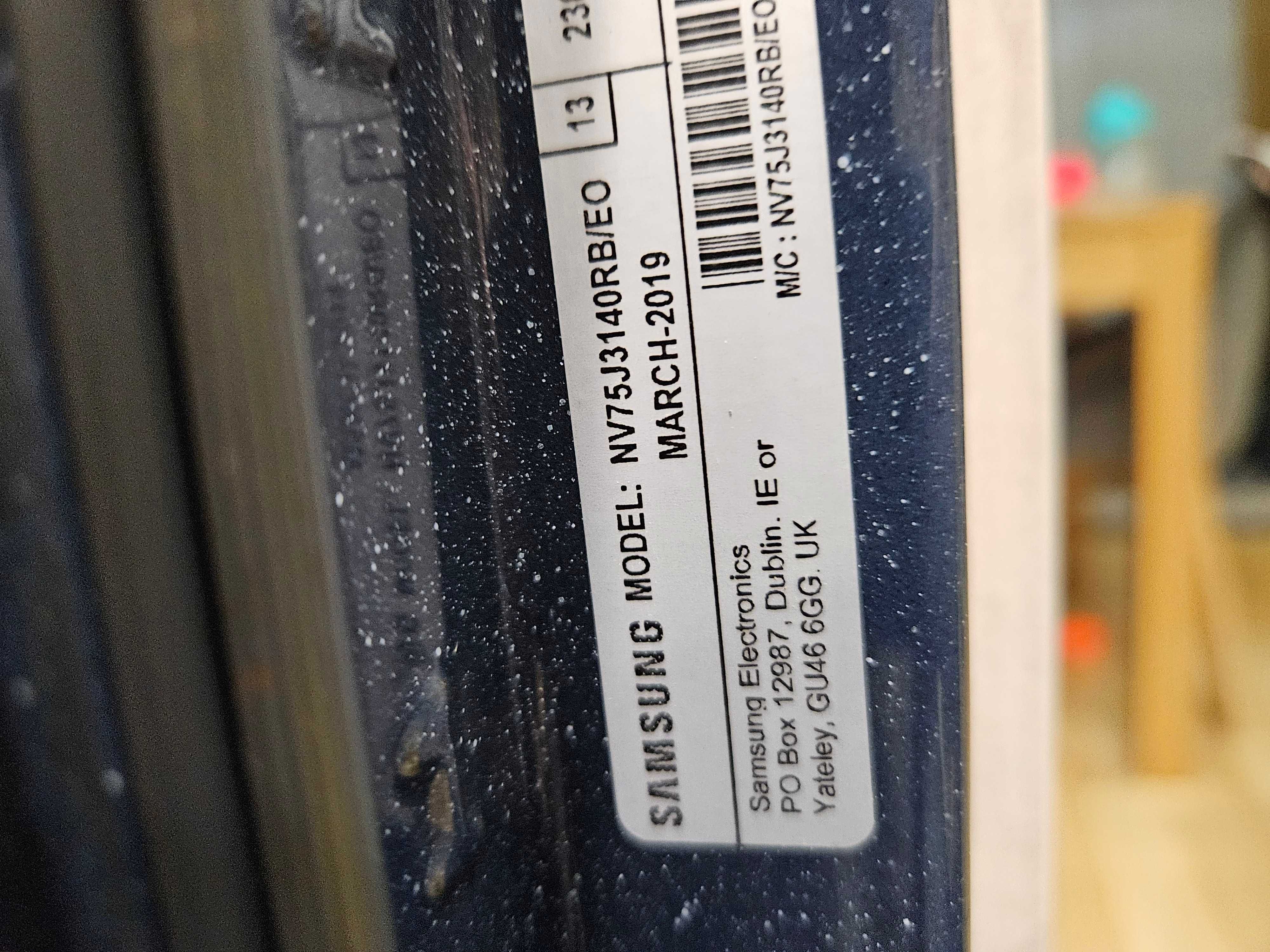 Piekarnik Samsung NV75J3140RB