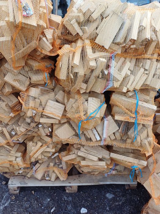 Opał dębowy sezonowany w workach lub bigbagach