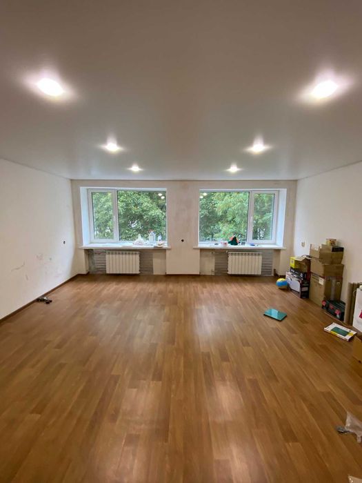 Продам 3 трьох кімнатну квартиру площею 117 кв. м.