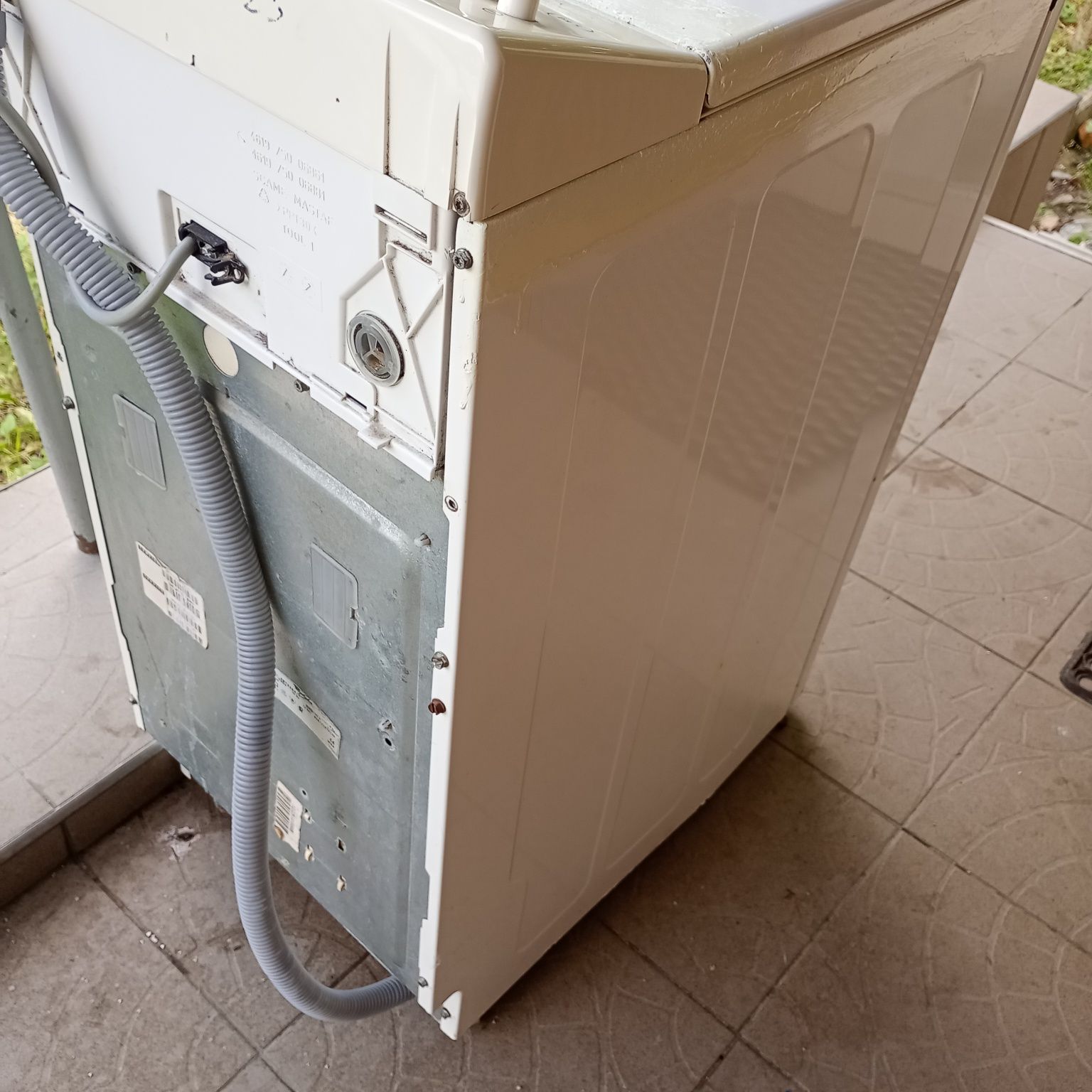 Старальная машина Whirlpool полностью в рабочем состоянии
