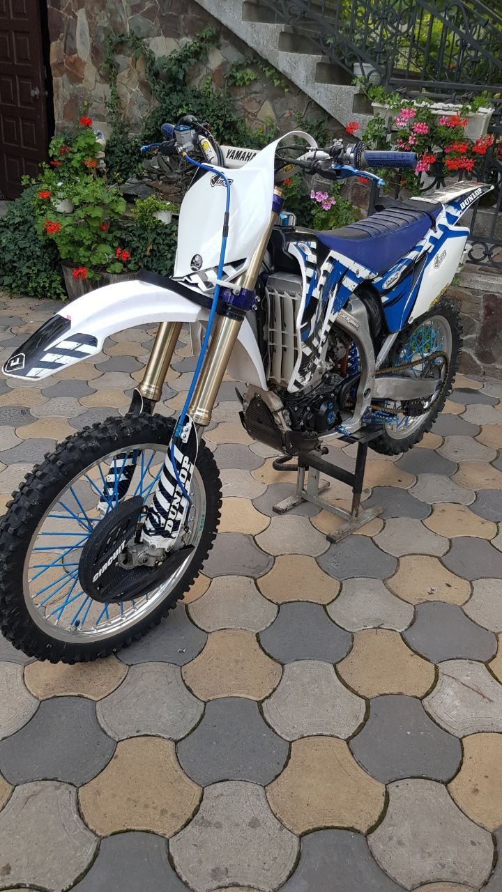 Yamaha YZ250F на документах