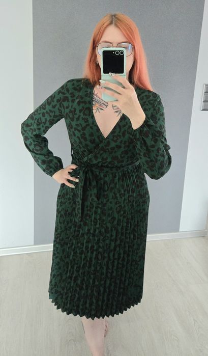 Nowa zielona szmaragdowa sukienka panterkę plisowana S/M Shein