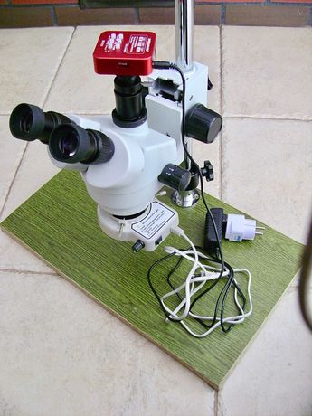 Mikroskop cyfrowy stereo z kamerą
