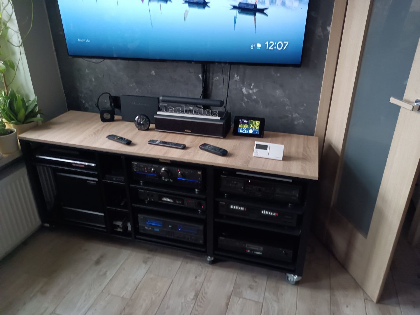 Szafka Rtv audio stolik HiFi z regulowanymi półkami pod sprzęt