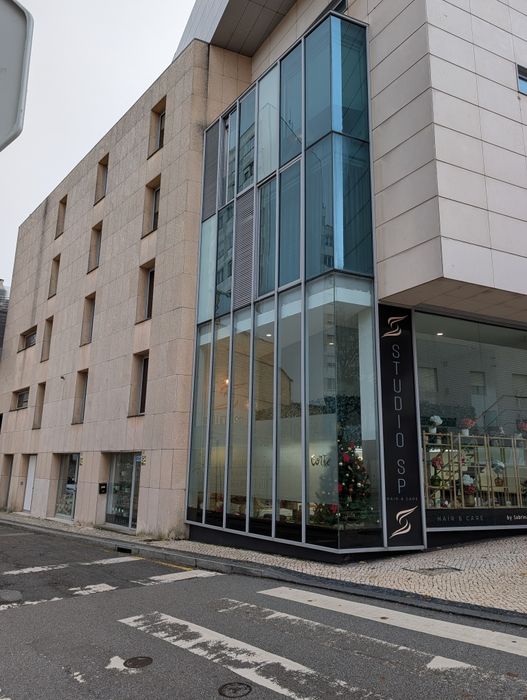 Aluga se arrumos novos