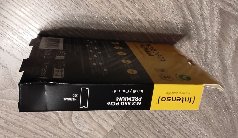 SSD  накопичувач  Intenso  500 GB .