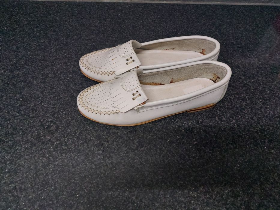 Sapatos de pele   39