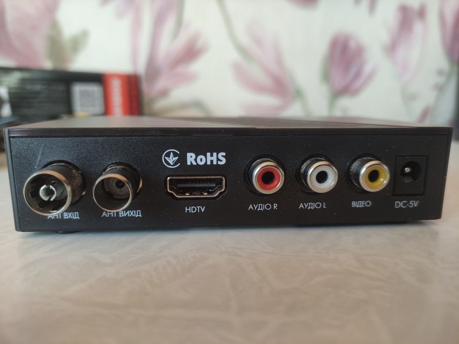 TV тюнер  Romsat- T8008HD
