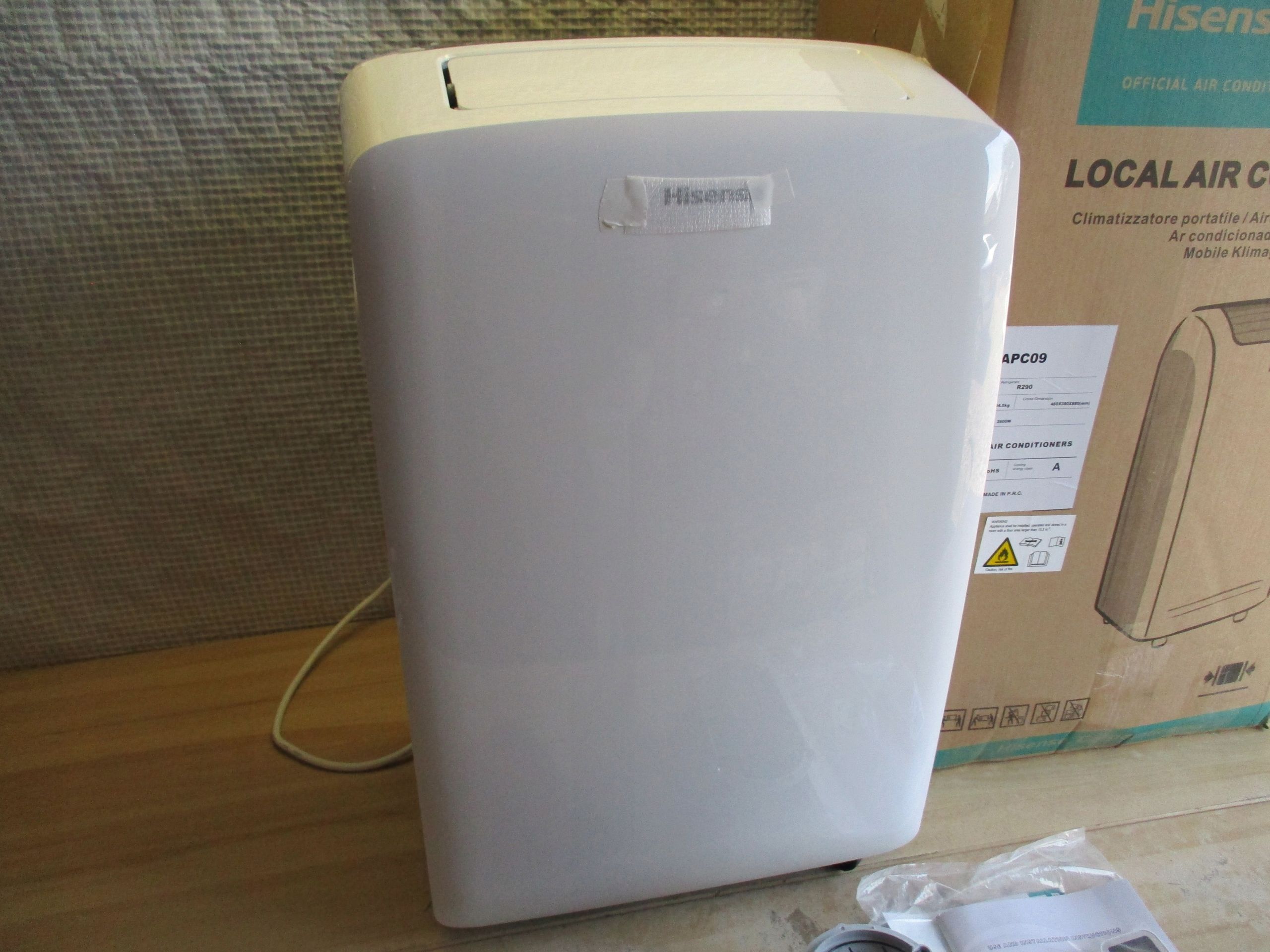 Klimatyzator przenośny Gorenje Apc09/64 dB Biały