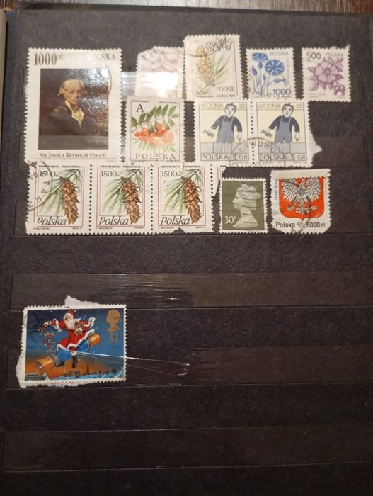 Klaser z znaczkami pocztowymi