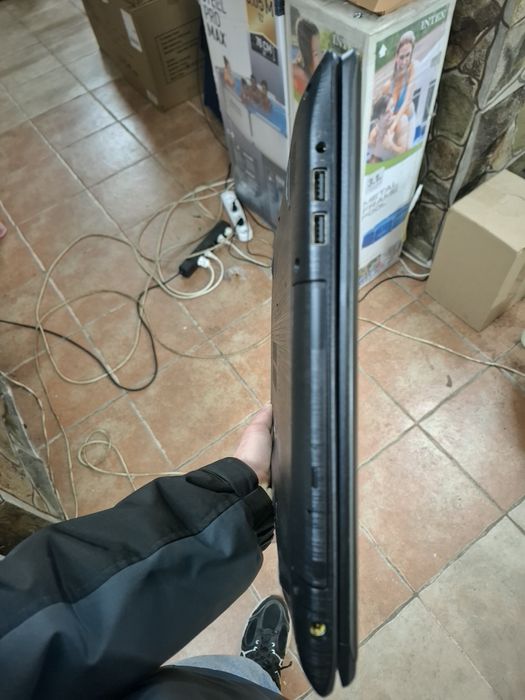 Acer Aspire E5-774G - Потужний ноутбук (i7-7500U / 20GB RAM)