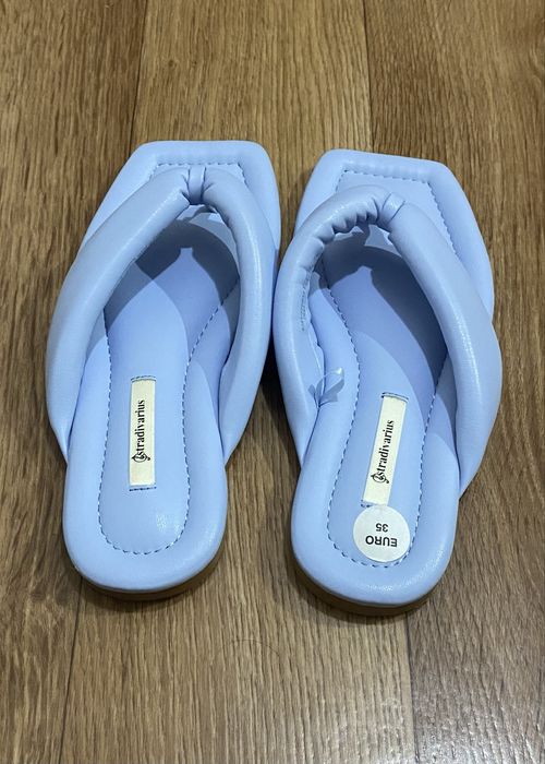 Тапулі Stradivarius. Тапки, шльопки 35 розмір