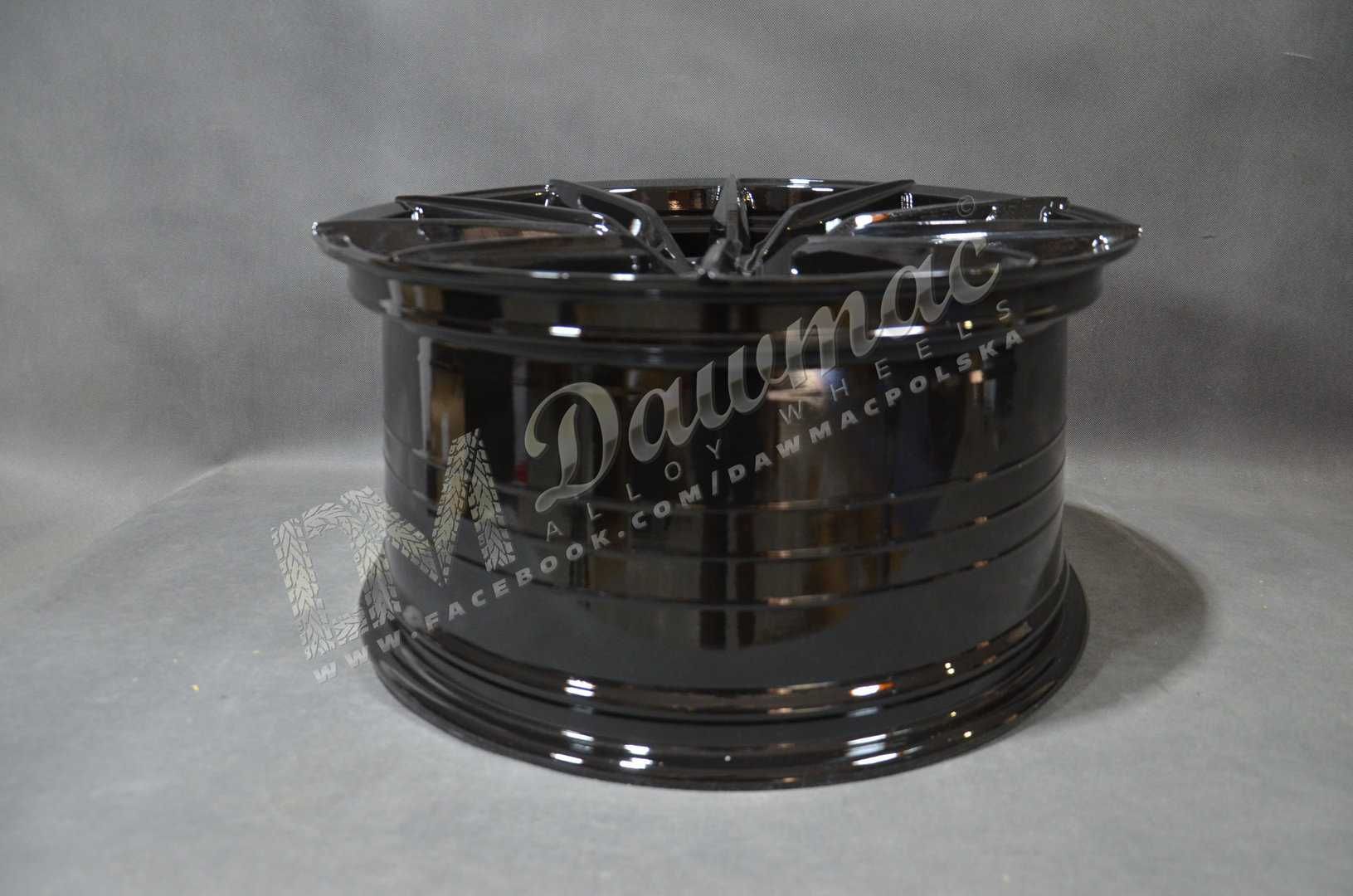 Felgi DM01 18" 8J ET38 5x114,3 Black