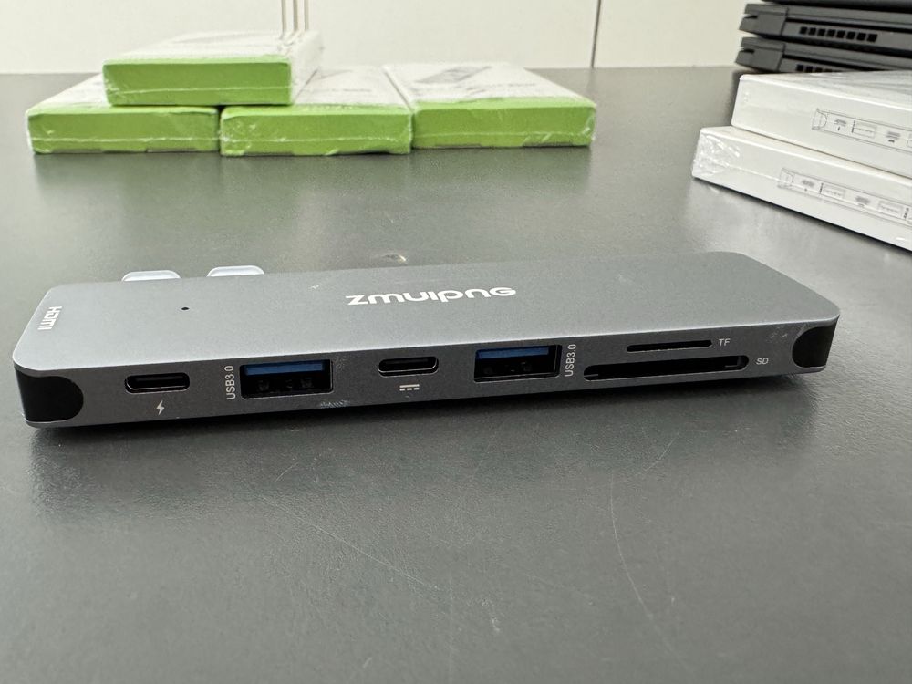USB-C HUB 8in1 Thunderbolt 3 MacBook Pro, Air