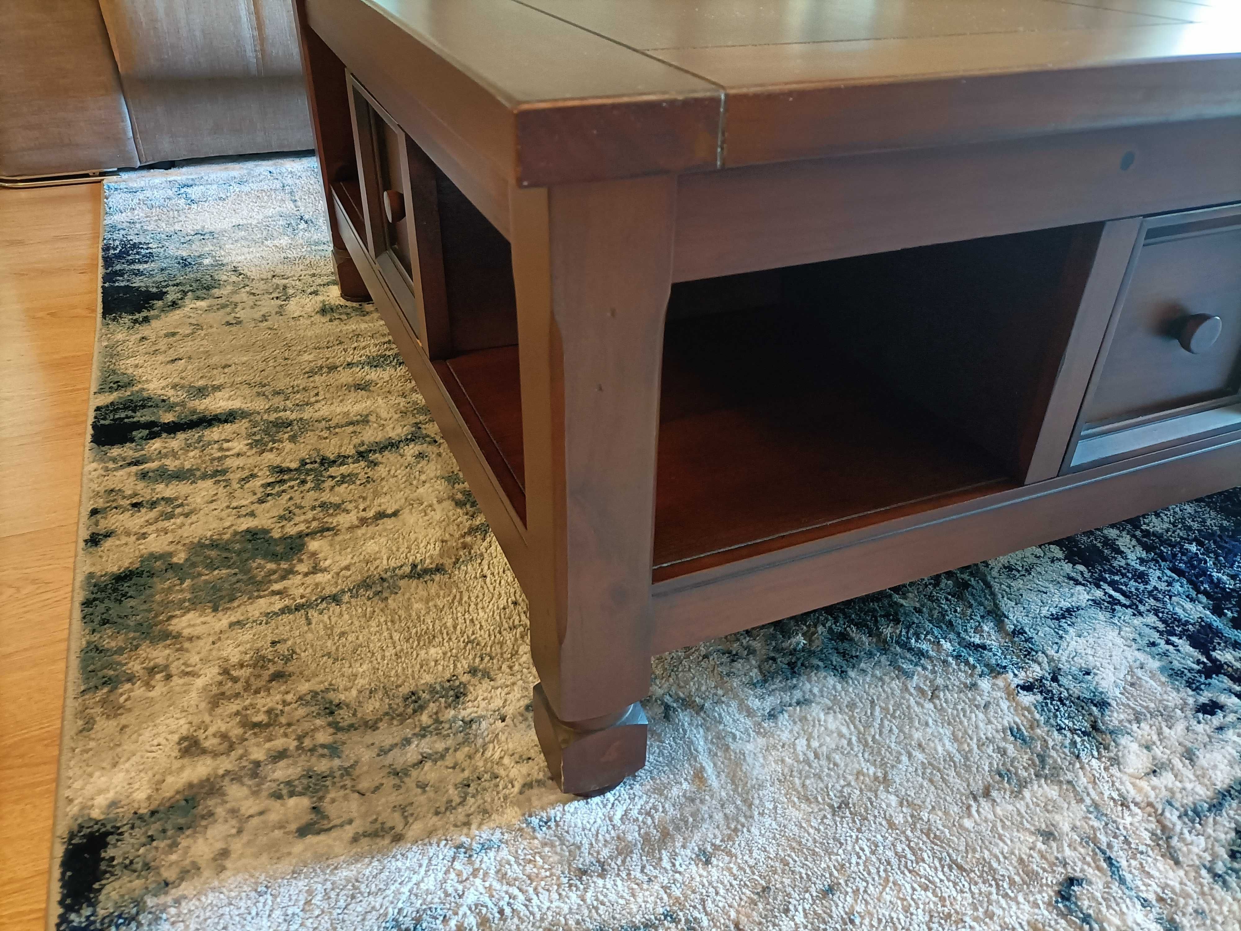 Mesa de centro em madeira de castanho maciça